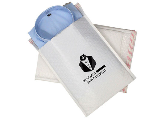 Sacos de empacotamento da roupa branca impermeável com a cópia feita sob encomenda para enviar